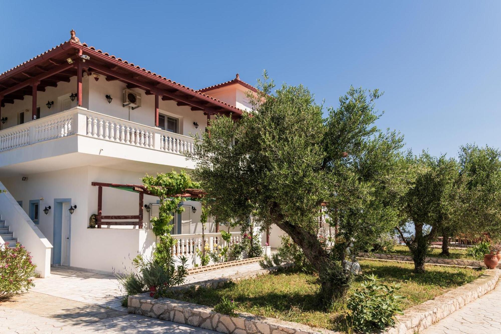 Mikro Nisi Studios & Apartments Agios Nikolaos  Exteriör bild