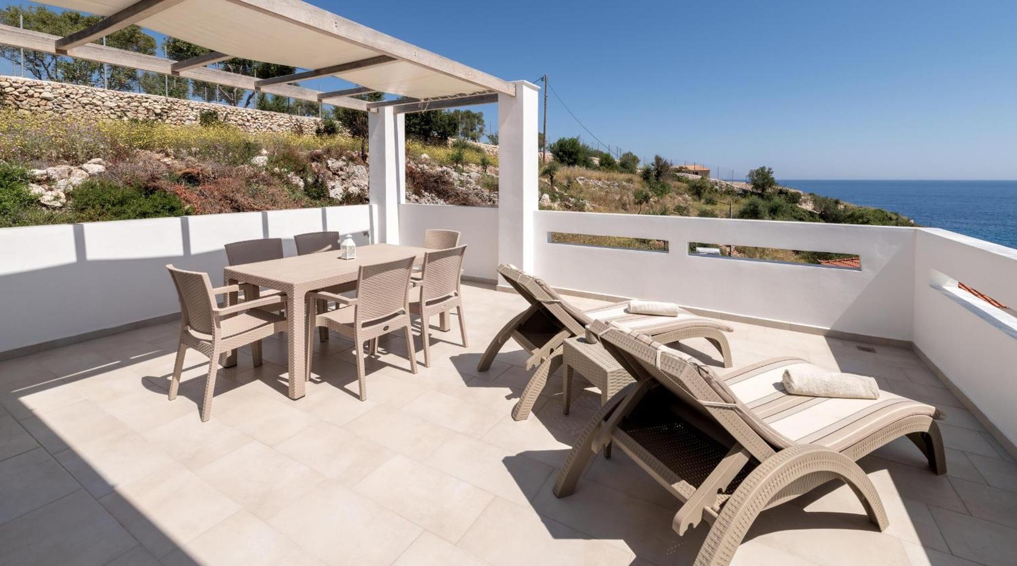Mikro Nisi Studios & Apartments Agios Nikolaos  Exteriör bild