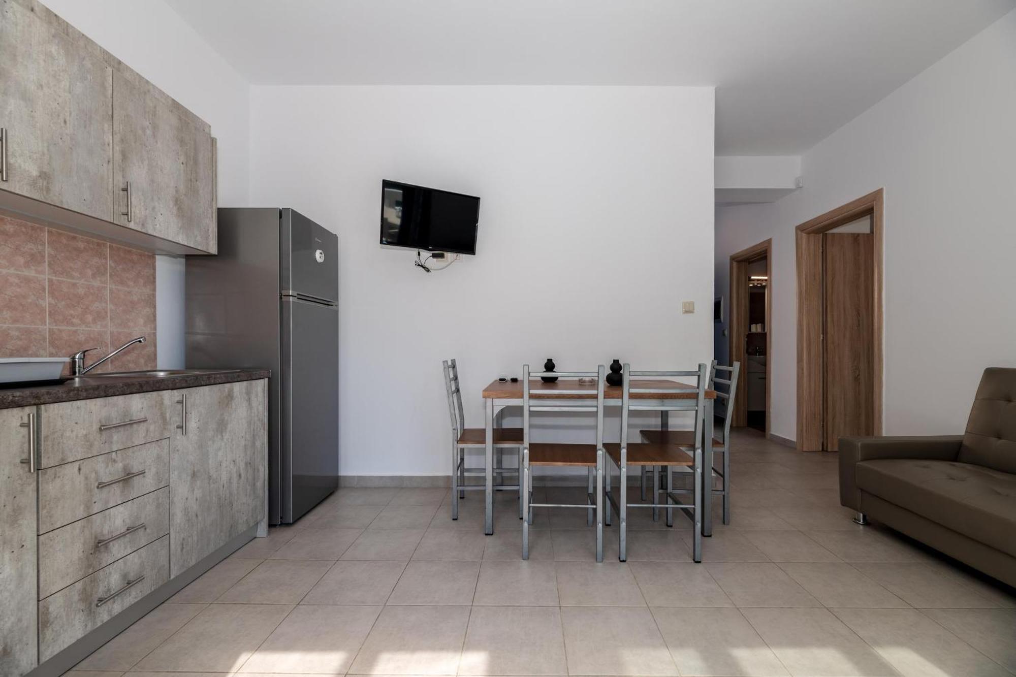 Mikro Nisi Studios & Apartments Agios Nikolaos  Exteriör bild