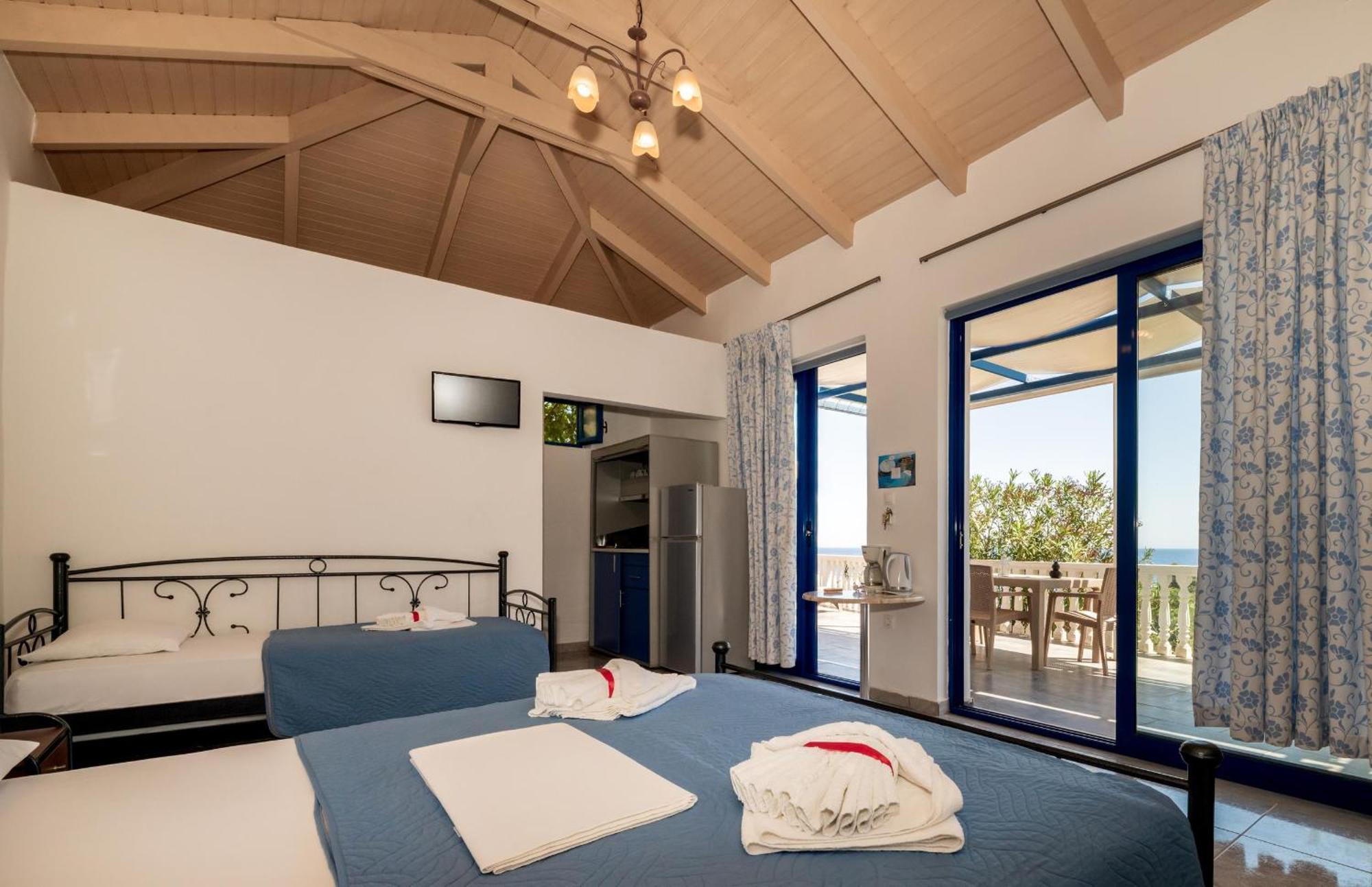 Mikro Nisi Studios & Apartments Agios Nikolaos  Exteriör bild